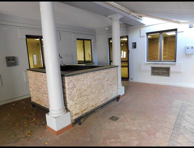 542M² OFFICE TO LET IN HYDE PARK
